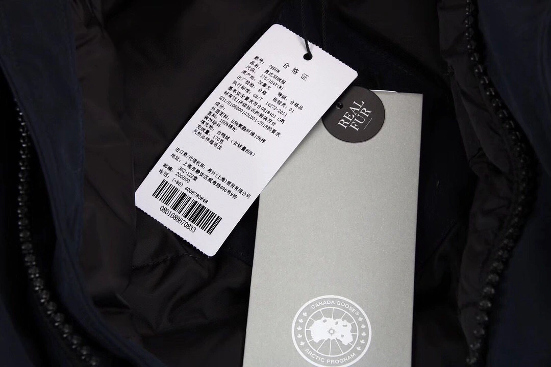 01 Canada Goose Chilliwack 7999M Navy