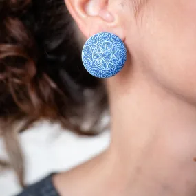 Flow Blue Heart Retro Button Stud Earrings