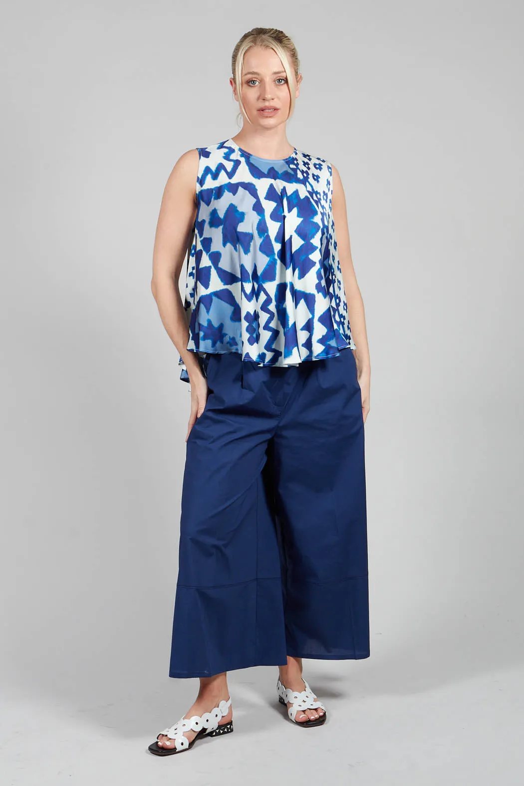 Pleated Sleeveless Blouse in Maya Print