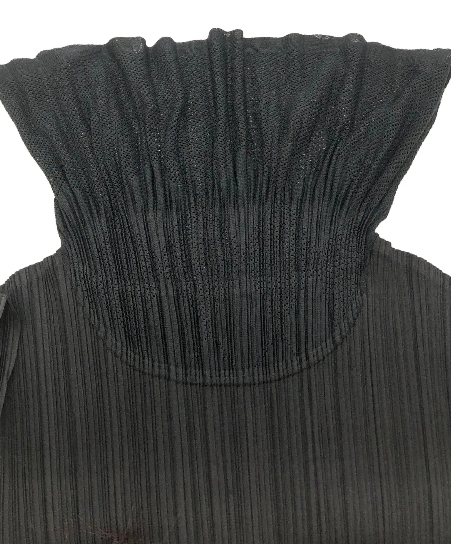 [Pre-owned] PLEATS PLEASE Pleated sleeveless blouse with shaped collar PP73-JK631