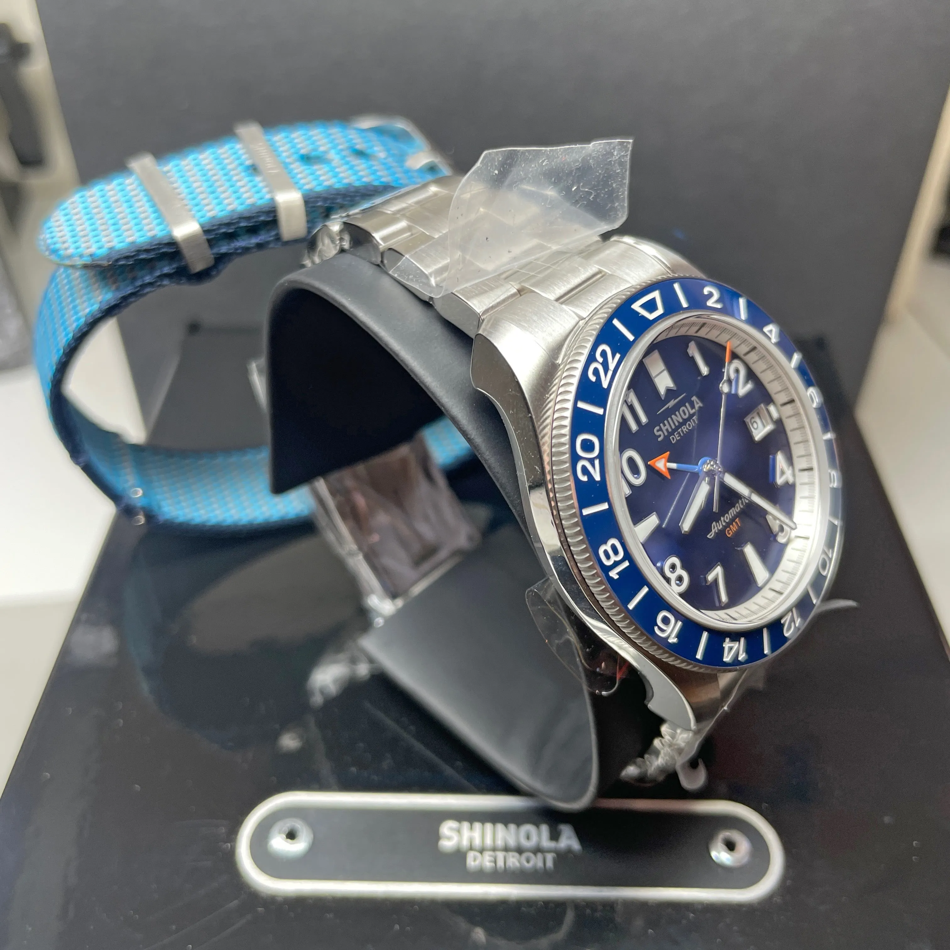 Shinola 40MM Monster GMT Automatic Navy Blue Dial Extra Ocean Plastic Strap Watch S0120247286