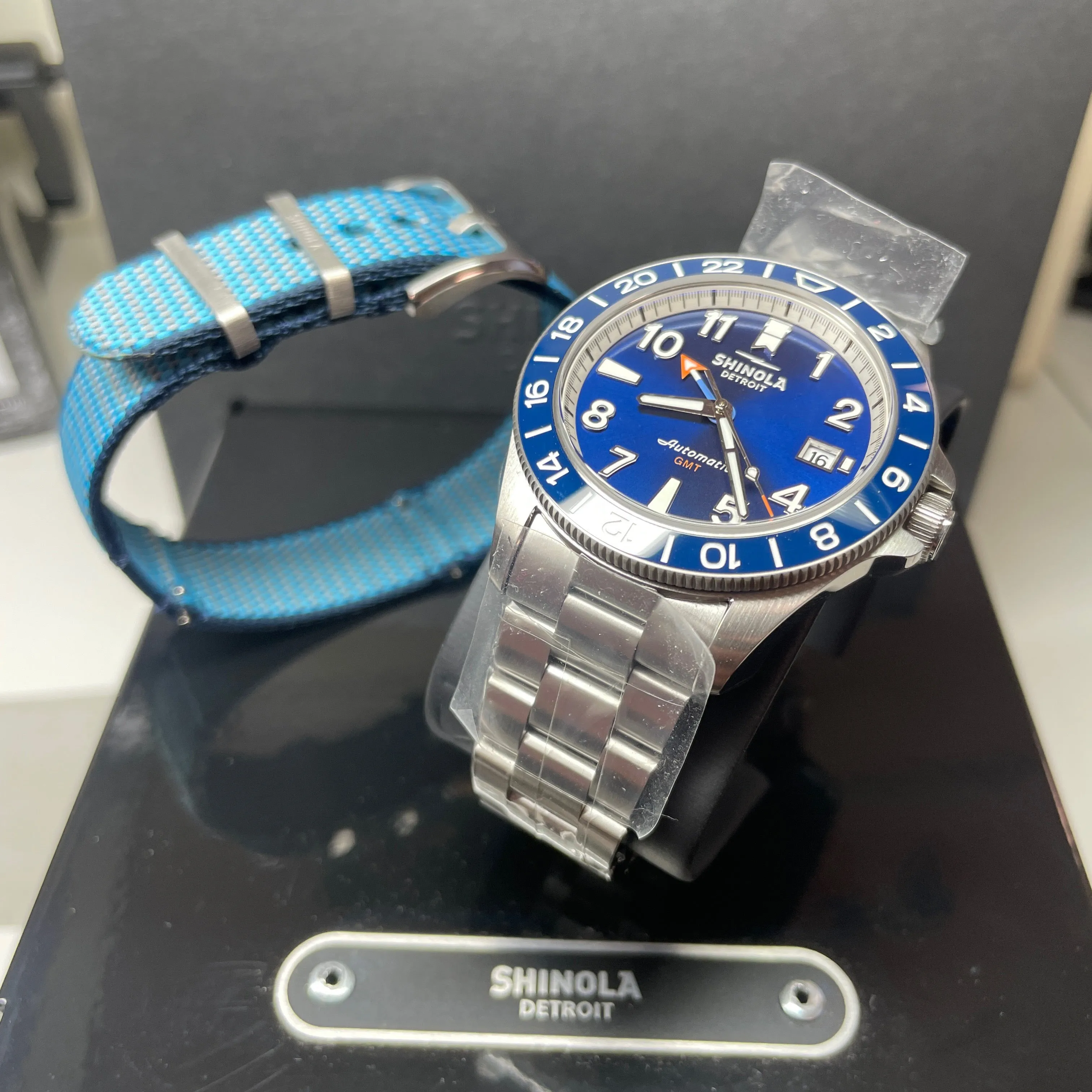 Shinola 40MM Monster GMT Automatic Navy Blue Dial Extra Ocean Plastic Strap Watch S0120247286