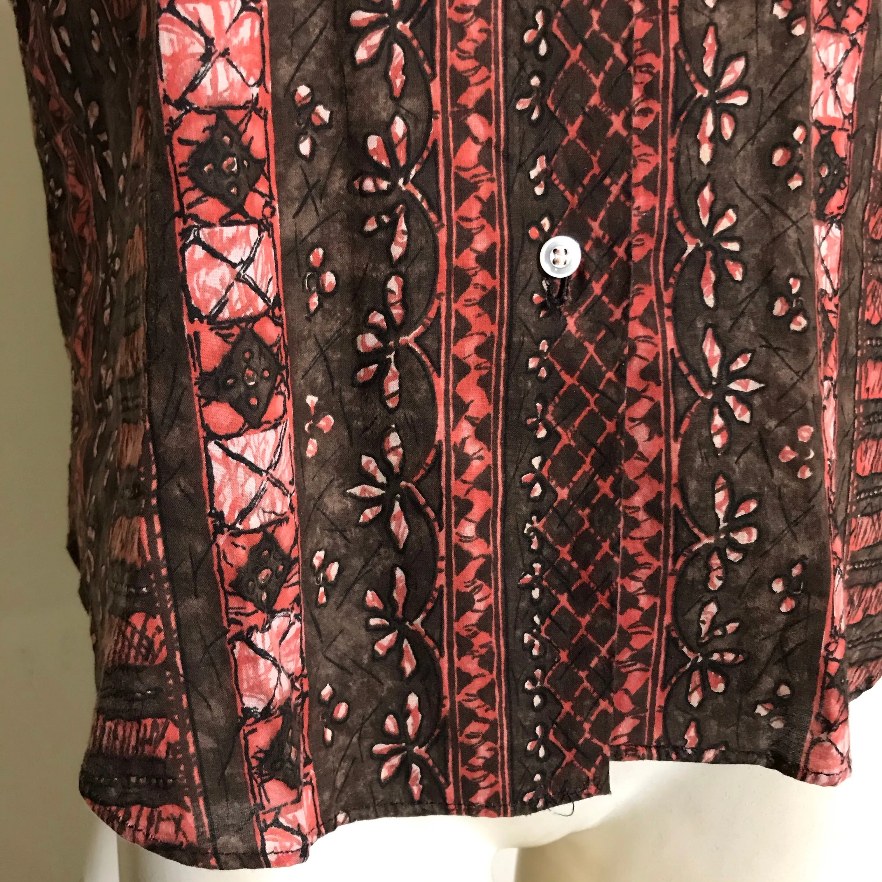 Tiki-tastic Coral and Black Button Down Sleeveless Blouse circa 1960s