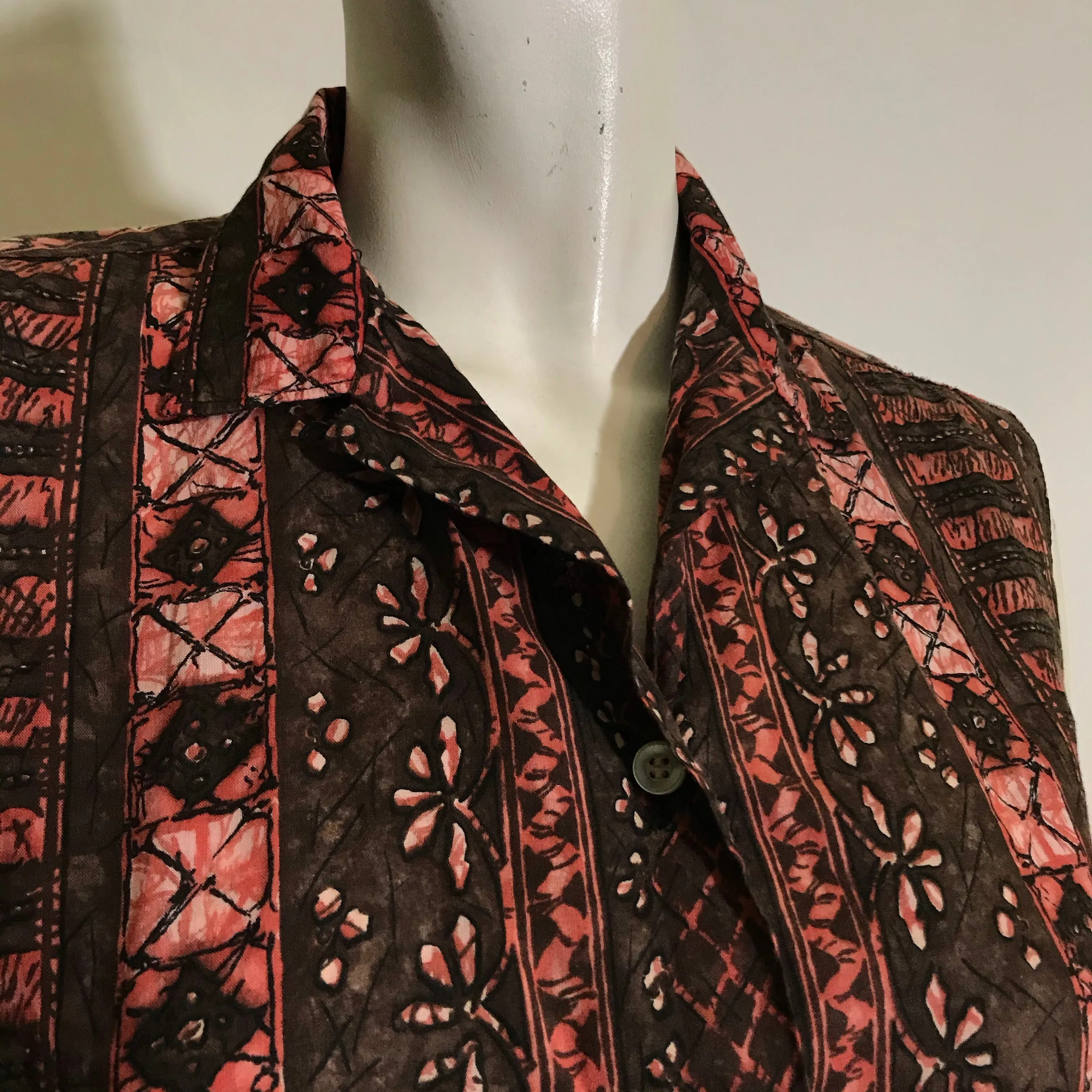 Tiki-tastic Coral and Black Button Down Sleeveless Blouse circa 1960s